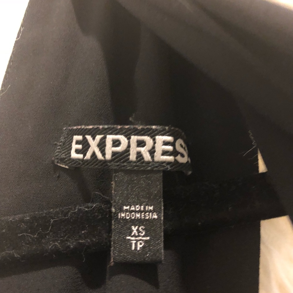 Express Blouse Black - Picture 5 of 5
